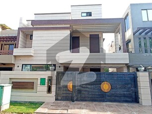 12 MARLA BRAND NEW LUXURY LOWER LOCK UPPER PORTION FOR RENT IN JINNAH BLOCK BAHRIA TOWN LAHORE Bahria Town Jinnah Block
