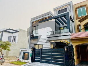 5 MARLA LIKE A BRAND NEW BEAUTIFUL HOUSE FOR RENT IN JINNAH BLOCK BAHRIA TOWN LAHORE Bahria Town Jinnah Block