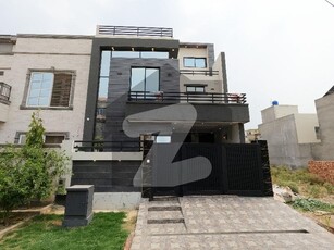 Khayaban-e-Amin - Block L House Sized 5 Marla Khayaban-e-Amin Block L