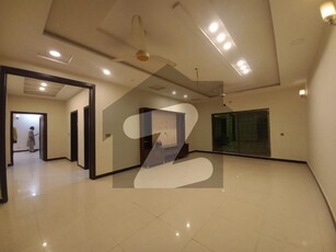 PRIME LOCTION ONE KANAL UPER PORTION AVAILABLE FOR RENT IN DHA LAHORE DHA Phase 1 Block E
