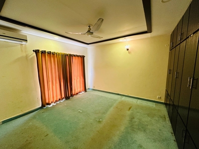 2 Kanal House for Rent In F-7, Islamabad