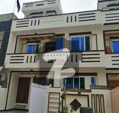 G-13/1 Street 81 like new house 25x40 for sale G-13