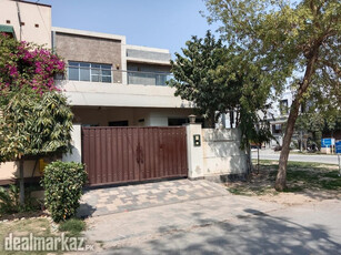 10 Marla House For Rent in Ex Air Avenue DHA Phase 8 Lahore