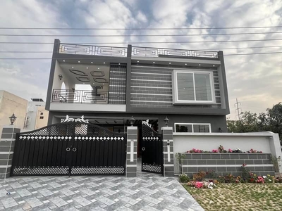 10 Marla Brand New House Near To Comercial Masjid And Market Park Phasing