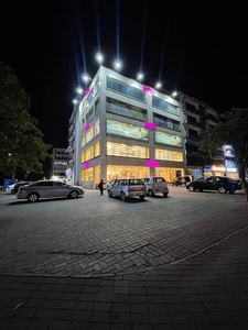 10 Marla Main Boulevard Corner Commercial Plaza For Sale in Heart of Bahria Town Lahore Near Talwaar Chowk