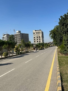 5 marla plot for sale in TOP city Islamabad