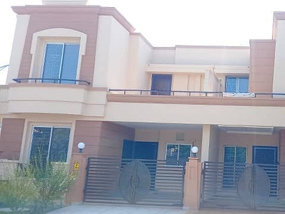 Corner 5 Marla House In Lahore Is Available For sale