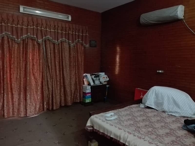 In Marghzar Officers Colony House Sized 10 Marla For sale