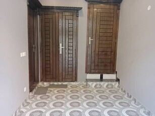 3.5 marla brend new house for rent in johar town