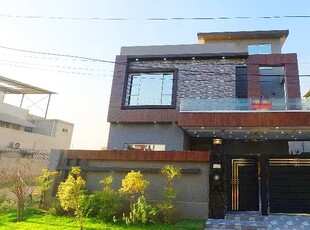 Prime Location House Of 10 Marla In State Life Phase 1 - Block F Is Available