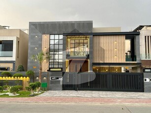 1 Kanal Brand New Lavish Ultra Modern House Near To Commercial Hub Everything Is Walking Distance Super Hot Location Bahria Town Lahore Deal Done With Owner Meeting One On One Demand 12.4 Bahria Town Jasmine Block