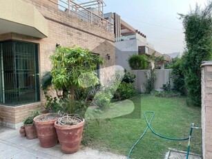 1 Kanal Lower Portion Available For Rent Near To Park And Masjid In DHA Phase 4 Lahore DHA Phase 4 Block CC