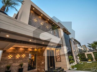1 Kanal Slightly Use Modern House Available For Sale In Dha Phase 4 Hot Location DHA Phase 4
