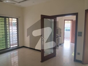 10 Marla 2 Beds Good Location Upper Portion for Rent in Ex Air Avenue DHA Phase 8 Lahore DHA Phase 8 Ex Air Avenue