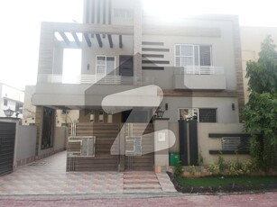 10 Marla House For Rent In Iqbal Block Sector E Bahria Town Lahore Bahria Town Iqbal Block