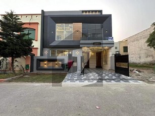 5 Marla Architect Designer house for sale hot location Bahria Town Jinnah Block