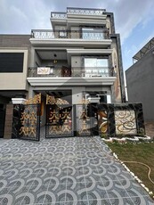 5 Marla Beautifully designed house For Sale And Direct Meeting With Owner In Park View City Lahore. Park View City