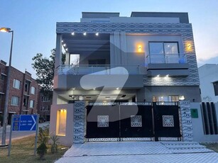 5 Marla Full House For rent in Bahria town Lahore Bahria Town Sector D