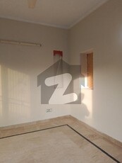 7.5 Marla upper Portion available for rent in Johar Town near imperium mall Johar Town Phase 2 Block L