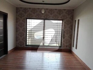 Lower Portion Of 4 Marla In G-13 For rent G-13