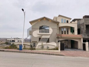 RENOVATED KANAL BEAUTIFUL HOUSE WITH BASEMENT Bahria Greens Overseas Enclave Sector 5