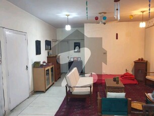 Spacious Flat Is Available For Sale In Ideal Location Of Askari 5 Askari 5