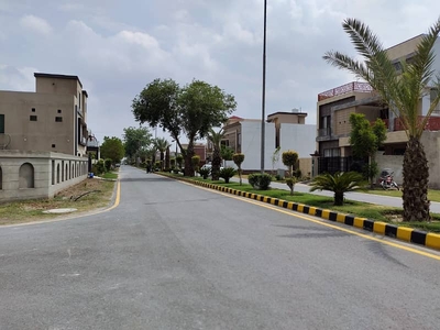 10 Marla 92 Ft Road Plot Available For Sale in Tulip Ext Block Park View City Lahore
