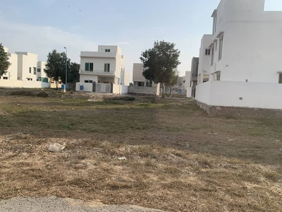 5 MARLA RESIDENTIAL PLOT BLOCK 2M IS FOR SALE AWAY FROM DRAIN