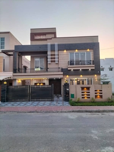 Discover Luxury Living: Immaculate 10 Marla Modern House in Bahria Town Lahore