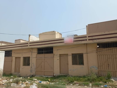Quarters Total Area 10 Marla Available For Urgent Sale At Hakimaba Nowshera