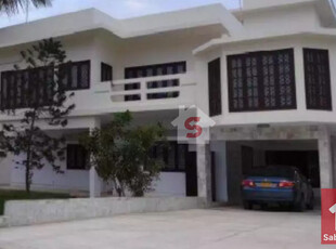 4 Bedroom Lower Portion For Sale in Karachi