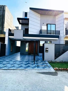 10 Marla House For Sale In Sector E Bahria Town Lahore