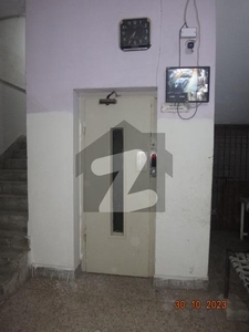 3 Bed DD, 3rd Floor With Lift, West Open Gulshan-e-Iqbal Block 4