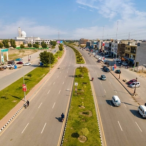 Near To Park & Main Boulevard 5 Marla Hot Location Residential Plot For Sale In Lake City - Sector M7 Block C2 Raiwind Road Lahore