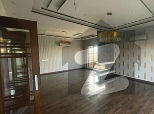 1 KANAL FEW YEARS OLD HOUSE AVAILABLE FOR SALE IN DHA LAHORE DHA Phase 1