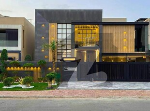 1 Kanal Out Class Bungalow For Rent In DHA Phase 4 Block-DD Lahore. DHA Phase 4 Block DD