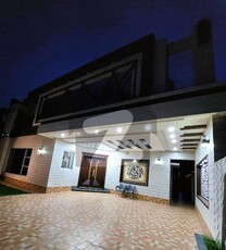 1 KINAL BEAUTIFUL HOUSE HOT LOCATION IN WAPDTA TOWN BLOCK E1 Wapda Town Phase 1 Block E1