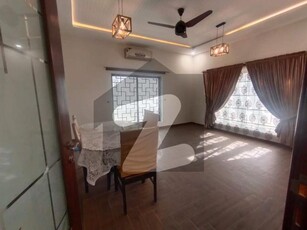 10 MARLA BEAUTIFULL NEW GROUND PORTION AVAILBLE FOR RENT Bahria Town Phase 7