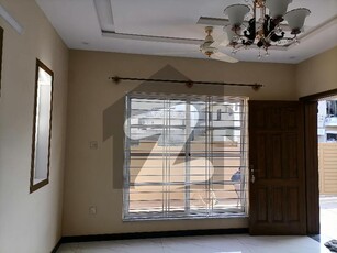 10 Marla Lower Portion In Central Bahria Town Phase 8 For Rent Bahria Town Phase 8