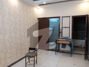 1ST FLOOR FLAT 2 BED DRAWING LOUNGE FOR SALE Gulshan-e-Iqbal Block 2