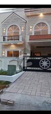 Brand New Luxury 8 Marla Double Storey House for Sale. Demand 8.5 crore negotiable D-12