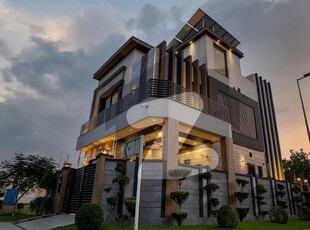 Corner House For Sale In Dha Lahore Near To Park And Main 120ft Road DHA 9 Town