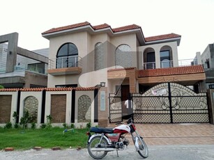 D H A Lahore 15 Marla Brand New Stylish Design House With 100% Original Pics Available For Rent DHA Phase 8