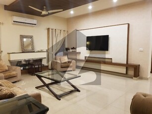 DEFENCE 1 KANAL FULLY RENOVATED OUT CLASS STUNING BUNGALOW DHA Phase 4