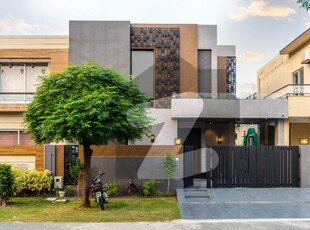 Elegant 10 Marla Home On Prime Location - Modern Design And Finishes DHA Phase 7
