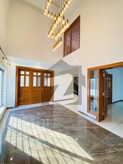 F-8 Brand New Luxurious House For Rent F-8