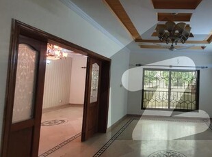 Fully renovated house for rent F-6