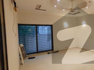 HOT DEAL... DHA Kanal Beautiful Bungalow with 5 Bedrooms For Rent in Phase 5 Block H DHA Phase 5 Block H