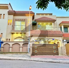 Modern Park Face Brand New 07 Marla House For Sale Bahria Town Phase 8 Safari Valley