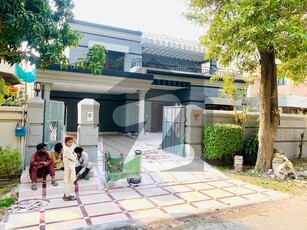 One Kanal Luxury House For RENT IN DHA PHASE 3 Formanites Housing Scheme
